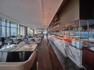 Restoran atau tempat lain untuk makan di Hilton Huizhou