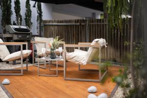 Гостиная зона в GOLDEN GOLF Brno with WHIRLPOOL, GARDEN and free PARKING +4 фотографии