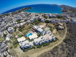 Afbeelding uit fotogalerij van Belvedere Village in Agia Pelagia