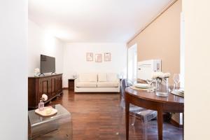 Μια τηλεόραση ή/και κέντρο ψυχαγωγίας στο Easylife - Milan - Carpoforo 5 - Brera