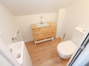 Et badeværelse på Pilchard Cottage + 35 billeder