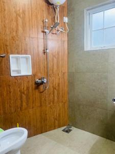 Ένα μπάνιο στο White Vintage Bungalow Nuwara Eliya