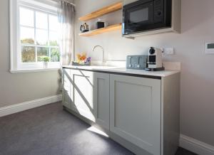 Dapur atau dapur kecil di Poets 24 +23 gambar