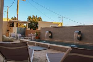 Ban công/sân hiên tại Swallows House