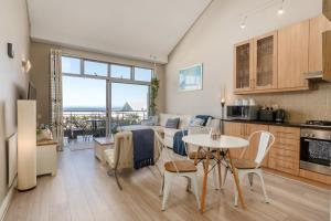 Η κουζίνα ή μικρή κουζίνα στο Shelly Cove - Seaside Retreat