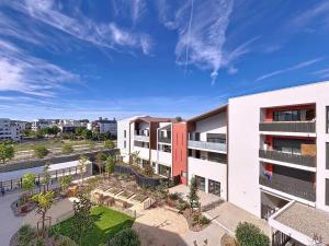 Το κτήριο όπου στεγάζεται  το διαμέρισμα