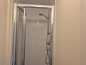 Koupelna v ubytování private room with a showerroom to your own