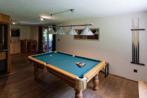 Τραπέζι μπιλιάρδου στο Chalet Les Lucioles, La Bresse 14p - SPA