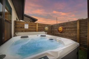 Φωτογραφία από το άλμπουμ του Eagle's Resting - Hot Tub Close to 290 Wine Trail σε Fredericksburg +29 φωτογραφίες