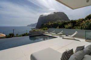 una casa con vista sull'oceano di Villa Guindaste I Modern Villa with Sea View a Faial Altre 41 foto