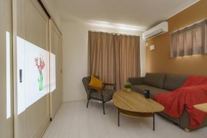 Posezení v ubytování 10-min walk to Nagoya Brand-new building MAX7ppl