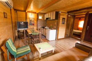 Eldhús eða eldhúskrókur á Etno Apartment Vrdnik