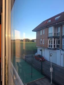 Το κτήριο όπου στεγάζεται  το διαμέρισμα