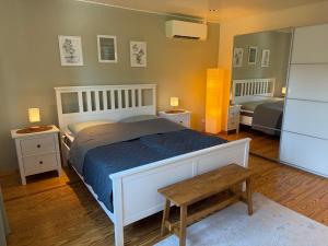 Postel nebo postele na pokoji v ubytování Ferienwohnung Wiesenblick