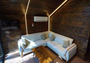 Khu vực ghế ngồi tại Orange Resort