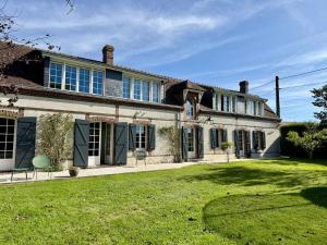 Κήπος έξω από το Maison Inès by hellofriends, piscine, pickle, foot
