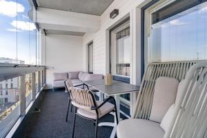 Posezení v ubytování Aurora Sky Penthouse, Sauna, Free Wifi & Parking