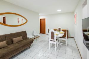 Χώρος καθιστικού στο Apto c/ Churrasqueira a 350m da Praia ILH0503 +9 φωτογραφίες