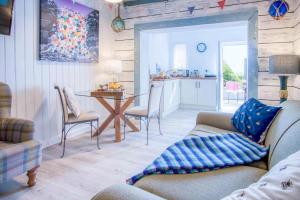 Kuchyň nebo kuchyňský kout v ubytování The Studio At Raymond House - Penally - Tenby