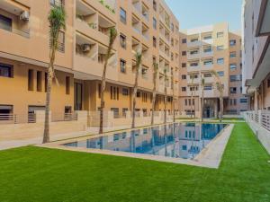 Πισίνα στο ή κοντά στο 26 - New apartment, great location with swimming pool