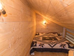 Postel nebo postele na pokoji v ubytování Studio avec balcon, animaux admis, parking - FR-1-692-52