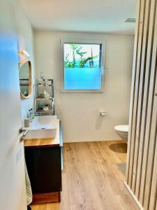 Ένα μπάνιο στο Alpenglanz Deluxe Studio