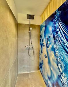 Ένα μπάνιο στο Alpenglanz Deluxe Studio