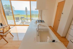 SunomiyaにあるTateyama City - House - Vacation STAY 20187の海の景色を望むキッチン(シンク付) +60枚の写真