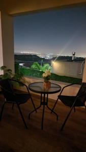 Balkón nebo terasa v ubytování צימר החורש