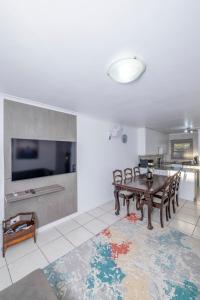 Μια τηλεόραση ή/και κέντρο ψυχαγωγίας στο Prime Apartments +3 φωτογραφίες