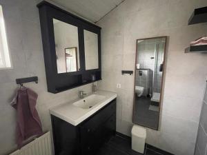 Koupelna v ubytování Árbakki Horsecenter cottage + 9 fotografií