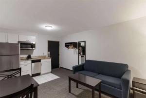 Η κουζίνα ή μικρή κουζίνα στο SureStay by Best Western Presque Isle