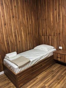 Un pat sau paturi într-o cameră la Stefanias appartment