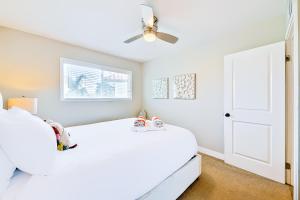 Ένα ή περισσότερα κρεβάτια σε δωμάτιο στο Calafia Beach Condo 257 #2