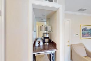 Příslušenství pro přípravu čaje a kávy v ubytování Silverado Resort and Spa 267