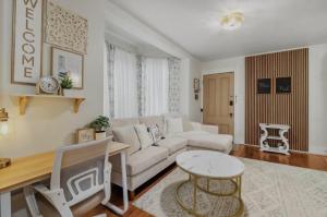 ユーリカにあるCharming Victorian Apartmentのギャラリーの写真