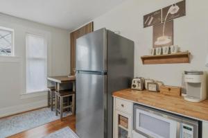 ユーリカにあるCharming Victorian Apartmentのギャラリーの写真