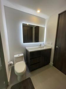 Ένα μπάνιο στο Elegant Studio -Near Parque Poblado & Provenza +29 φωτογραφίες