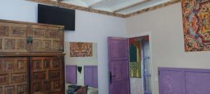 TV a/nebo společenská místnost v ubytování BED FOR 4. TYPICAL QUIET AND AUTHENTIC AREA