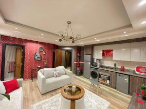 Kuchyň nebo kuchyňský kout v ubytování Downtown Luxury Suites