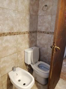 Et badeværelse på Departamento Barrio Escuela + 2 billeder