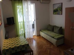 Televisyen dan/atau pusat hiburan di Apartments Pansion Franka 4 - Apt 4
