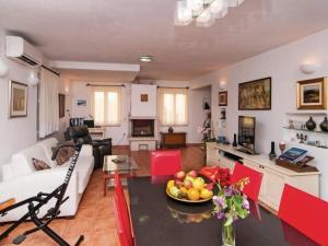 Χώρος καθιστικού στο Villa with 5 bedrooms