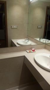 Koupelna v ubytování The Royal Orchid Hotel, Chembur