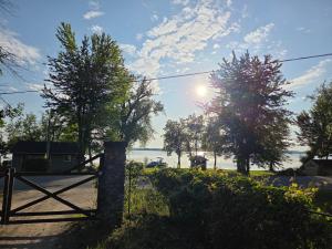 Foto dalla galleria di The Gathering Spot - Soccer and Cricket Ground a Roseneath
