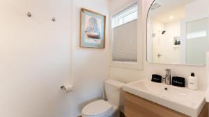O baie la Grey Oak by AvantStay Coastal Charm Near Beach Golf +30 fotografii