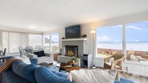 Χώρος καθιστικού στο Harrington Hideaway by AvantStay Beach Access