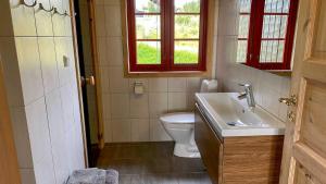 Koupelna v ubytování Cosy Cabin By Golsfjellet Ski Resort + 21 fotografií