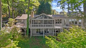 Zahrada ubytování Modern Masterpiece by AvantStay Waterfront Private Dock