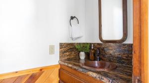 Fotografie z fotogalerie ubytování TurtleBear by AvantStay Stunning Character Cabin w Entertainers Patio Table Tennis v destinaci Big Bear Lake + 25 fotografií